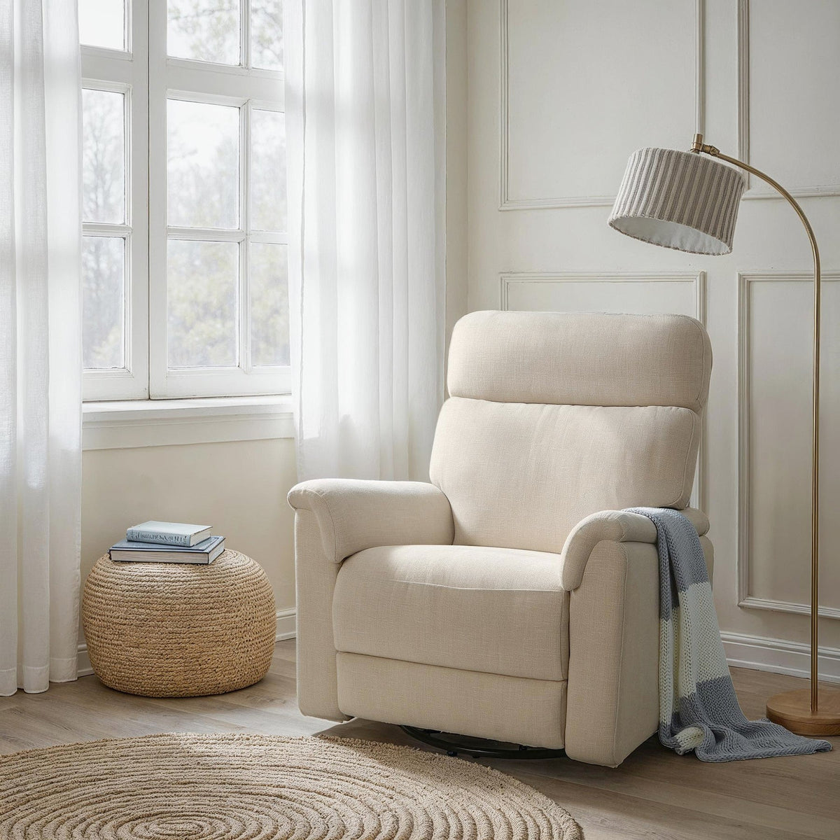 Chairs & Ottomans