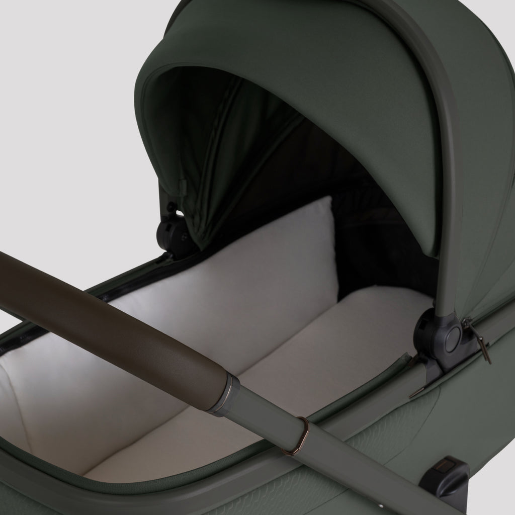 Silver Cross Cove 2 Compact Bassinet - Pewter Silver Cross