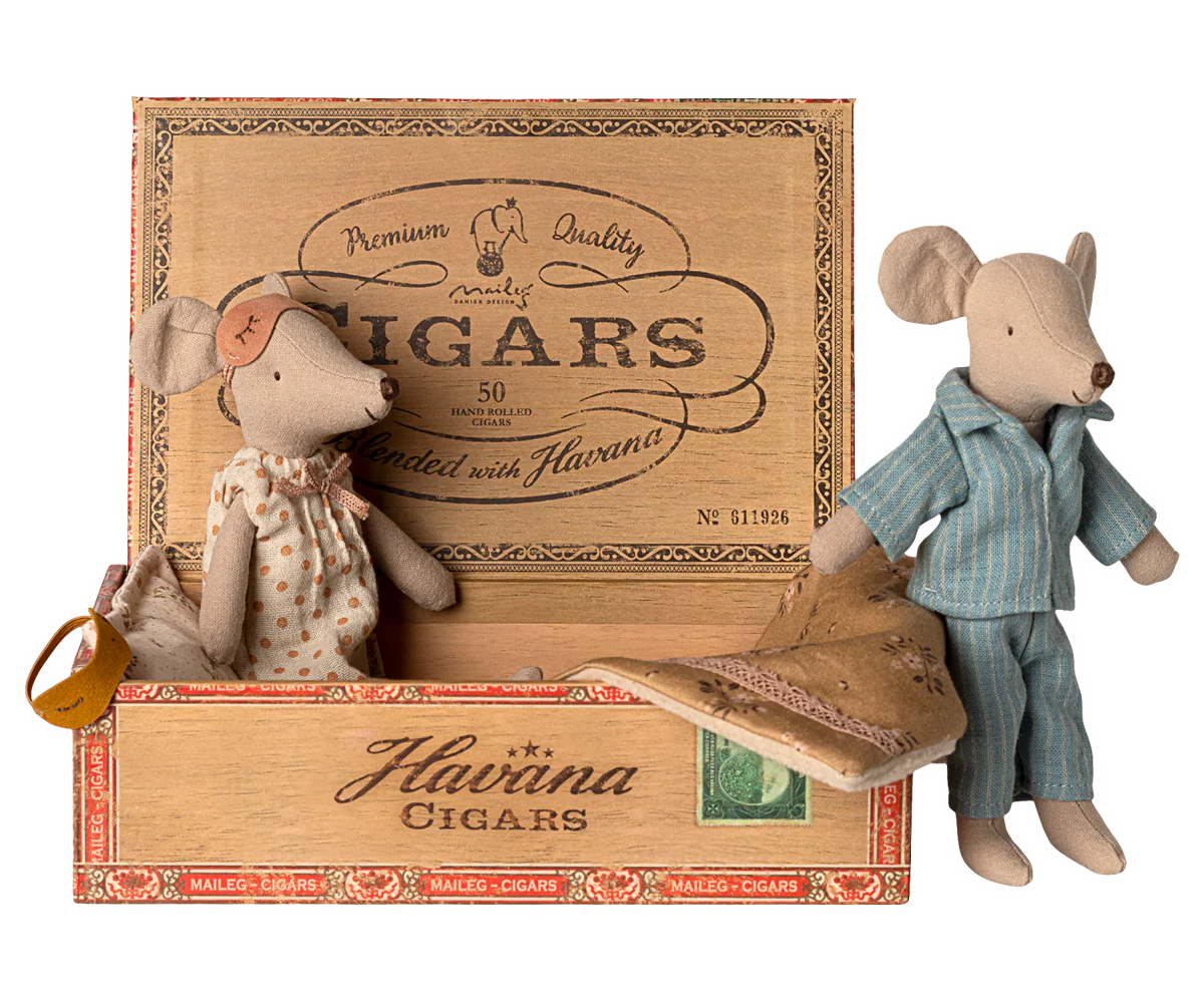 Maileg Mum & Dad in cigarbox Maileg