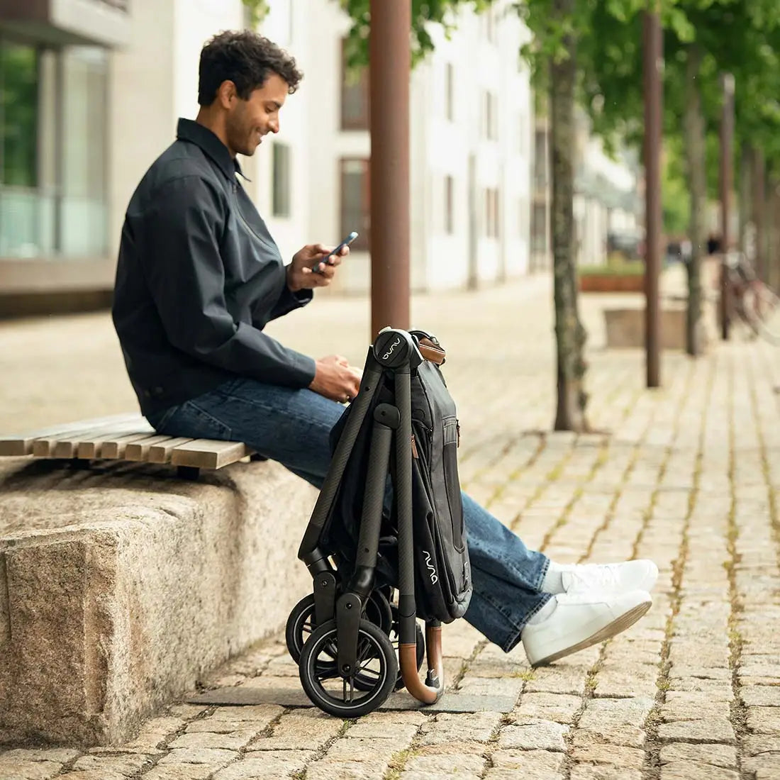 Nuna SWIV Stroller - Caviar Nuna