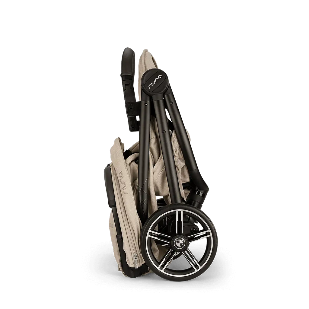 Nuna TRVL™ lx BMW collection - Mica Nuna