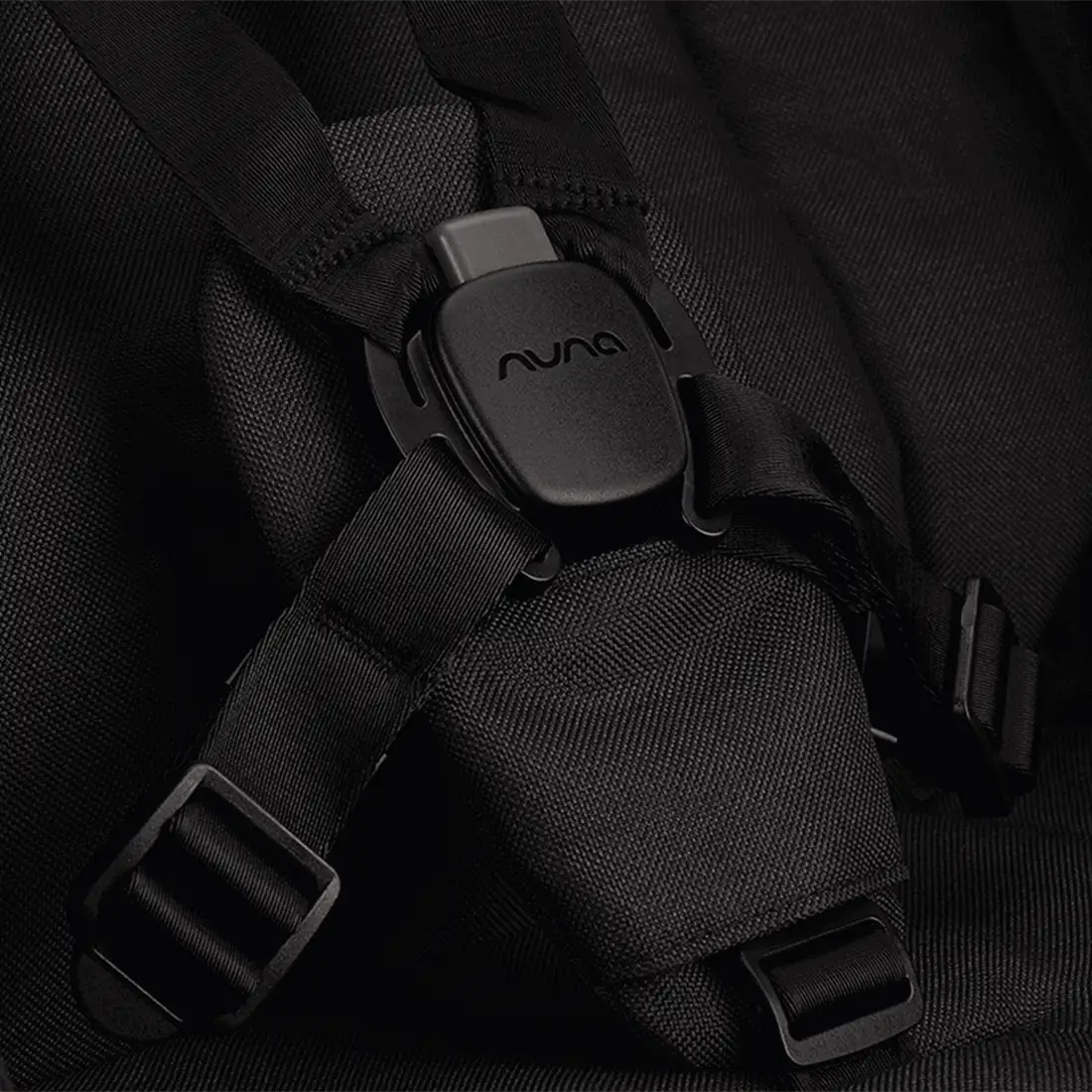 Nuna Trvl™ LX + Pipa™ Urbn Travel System - Caviar Nuna