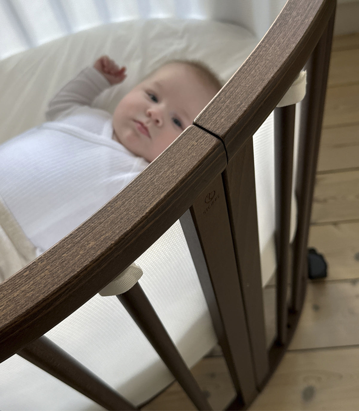 Stokke® Sleepi™ Mini Bundle with Mattress V3 - Warm Brown Stokke