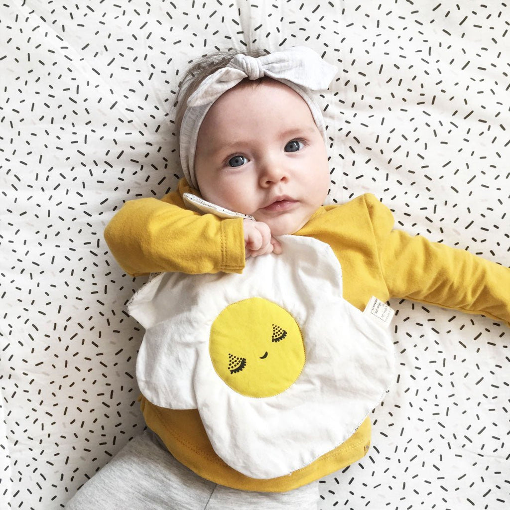 Wee Gallery Organic Crinkle Toy - Egg Wee Gallery