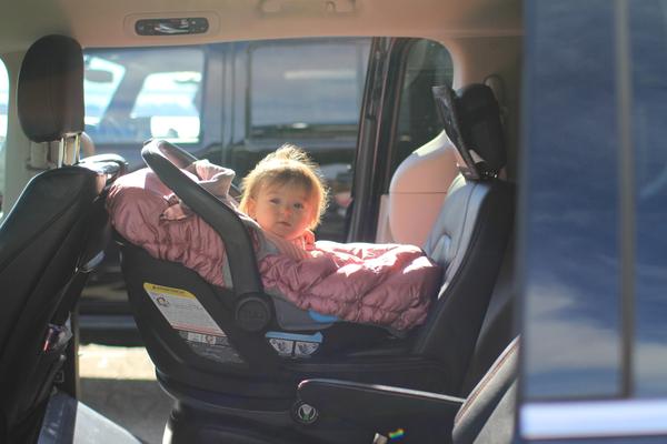 7 AM Car Seat Cocoon - Black (0-12M) 7 a.m. Enfant